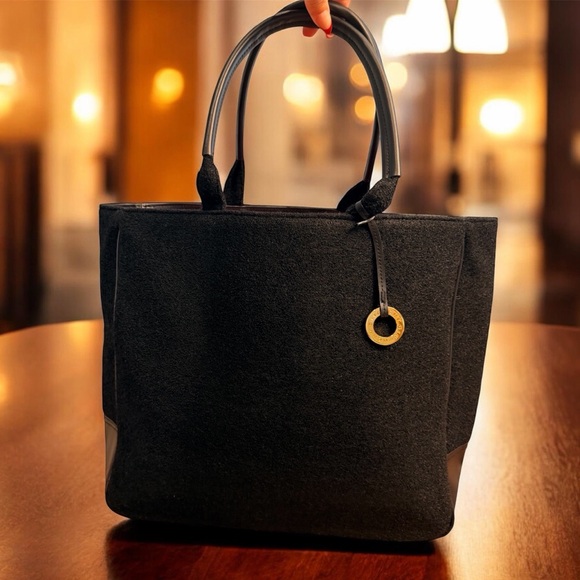 GIVENCHY PARFUMS Handbags - Givenchy Sherpa Tote from PARFUMS. Black Wool w Faux Leather & Red Interior nwot